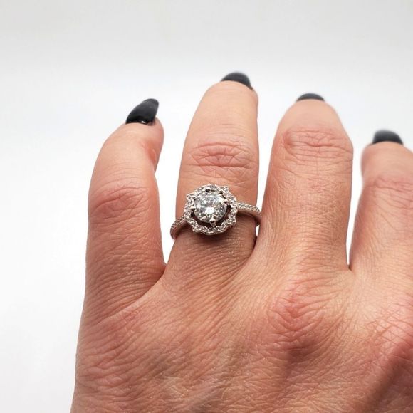 925 Sterling Silver 1cttw GENUINE Moissanite Halo Engagement Ring - Picture 2 of 9